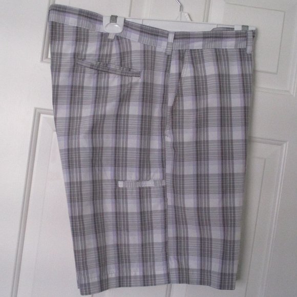 Ben Hogan Performance Mens Flat Front Gray Lavender Golf Short Pant - Size 40W - Picture 1 of 4